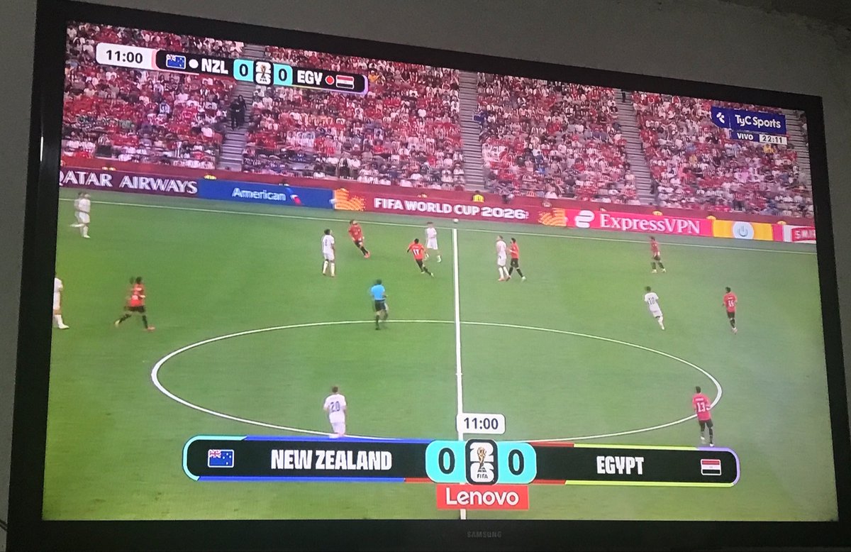 NicolasDenus's tweet photo. Un partido más apoyando a Nueva Zelanda. 👏
Están de visitante porque se nota qué hay más egipcios en el estadio y quieren ver a Sallah 👎
Veremos qué pasa 
#mundialdefútbol2026 https://t.co/WxlYVPmaPu