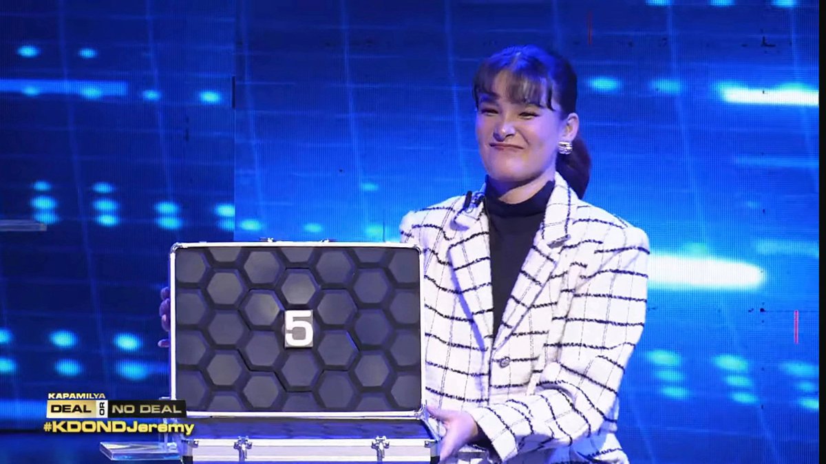 teachercars's tweet photo. It's giving 2019 era ni Anji 🥹

#AnjiSalvacion
#KapamilyaDealOrNoDeal https://t.co/iwQ4PVtBQh