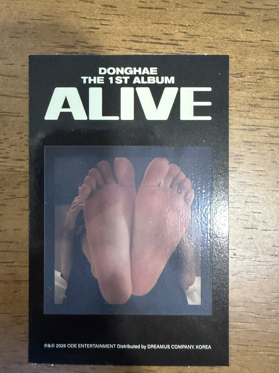 fishysoh's tweet photo. WTS

Hae Alive Album heat Sensitive Feet Poca 👣
Condition 10/10
DM if interested https://t.co/foESkQ0wYi