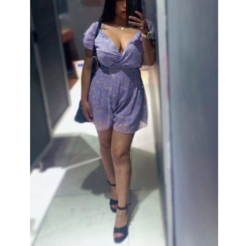 MariaJesus5432's tweet photo. Hola soy una hotwife dispuesta a experimentar de todo, buscando singles escribanme al whastapp al priv +591 67573759 🙈🔥 a todos los que me escriban fotito hot gratis y a los que me llamen videito gratis 🥵🔥😈 https://t.co/cC96Is6FSU
