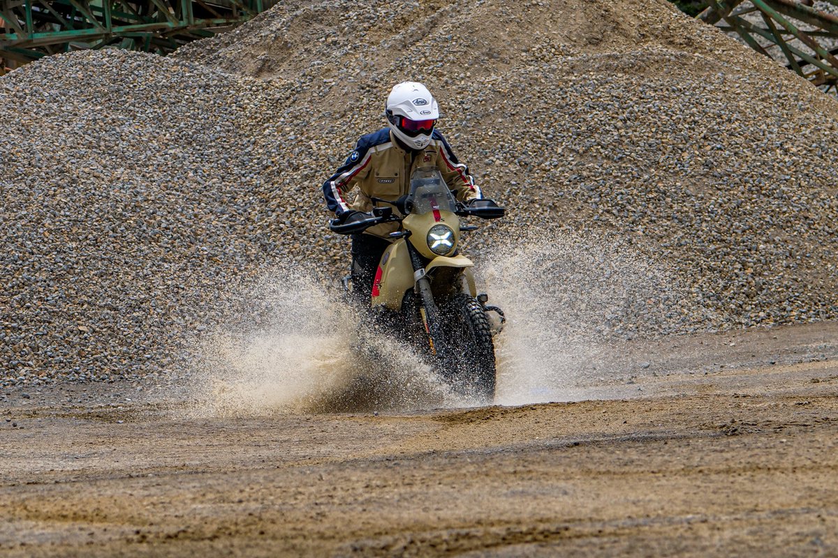 CT1290R's tweet photo. Fan ride training の写真です
ご自由にどうぞ

フルサイズを選択すると時間かかりますが高画質でダウンロード可能です
https://t.co/ZWYrOISIzN https://t.co/lPvBWzESeY