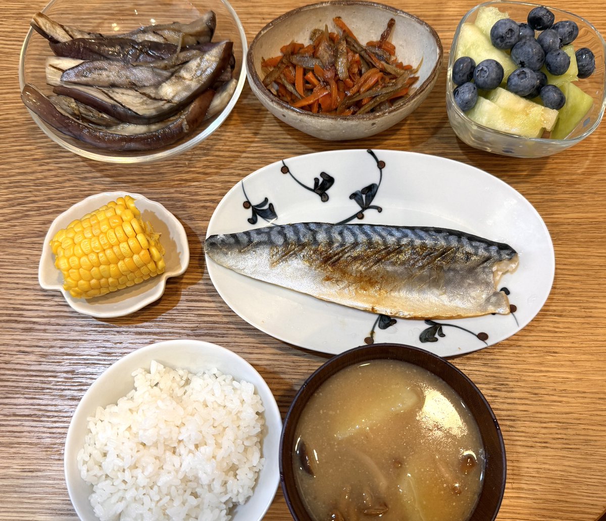 Haneru_Inaba's tweet photo. ほらよ
たくさん食べな〜 https://t.co/JDc98uqOSC