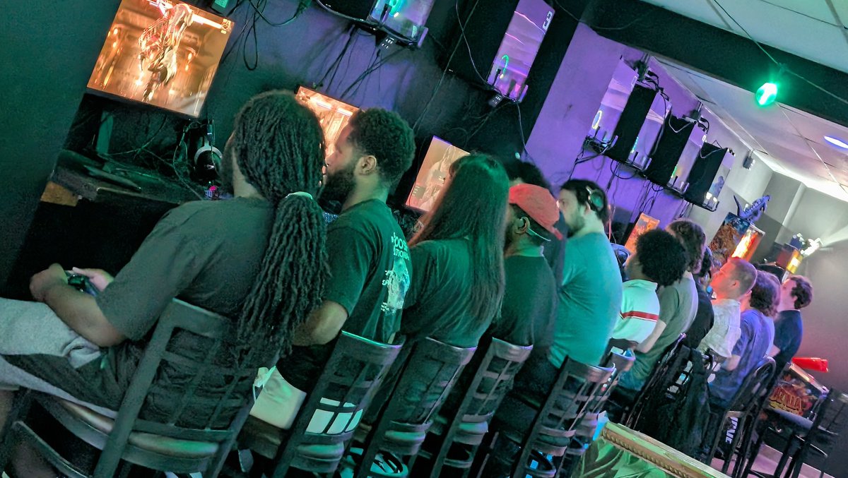 R4R3side's tweet photo. Full House for the monthly!
SFVI, 2XKO, TEKKEN 8
https://t.co/JaePoAbhtS https://t.co/k53eUP9BSa