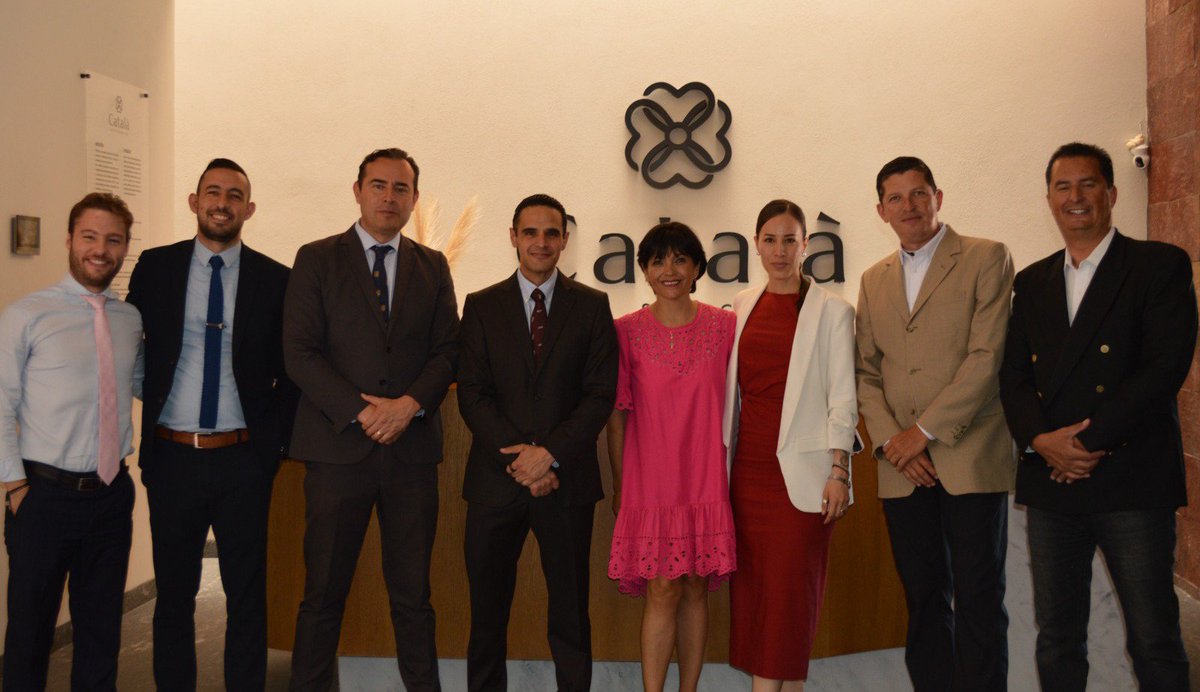 CorpSenoroMX's tweet photo. Formulamos votos por el trabajo coordinado entre @UPbonaterra @UPInstitucional y nuestra firma @CorpSenoroMX por la llegada de la @up a📍 #slp 🎓🏛️📚📝 en #posgrados #maestrias y #doctorados

📌  @BorisSlp #catalaclub #sanluispotosí @opusdei #colegiosreal #educacion @SEP_mx https://t.co/hecRdDhPmr