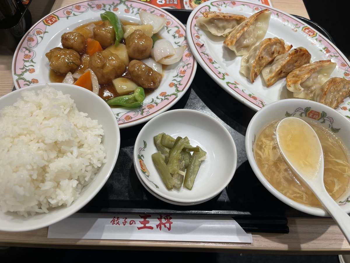 Ayachief's tweet photo. 朝メシ兼昼メシ
#餃子の王将 https://t.co/OFi8aX8IMW