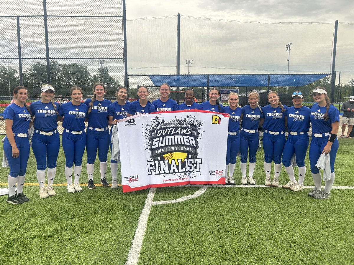 TE_Steiner's tweet photo. Great Weekend for our team going 6-2 at the Outlaws Summer Showcase making it to the Finals!! https://t.co/1yAsCk6qRp