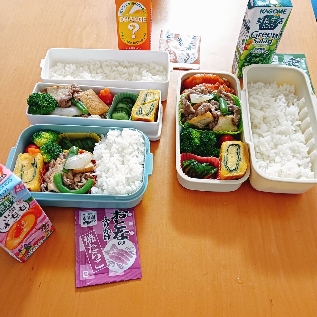 rabbit_yu_sa's tweet photo. 今日は3人分。卵焼きに挟んだ大葉、いい仕事してくれますように。
#お弁当 https://t.co/TEf74qb5wH