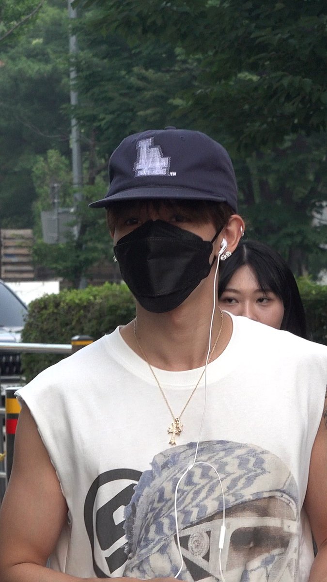 kbsworld_enter's tweet photo. [줌인캠] #Samuel #사무엘 #ZIGI_ZIGI_ZIGI #뮤직뱅크출근길

Samuel (사무엘) 뮤직뱅크 출근길

🎥영상 촬영일: 260612

https://t.co/0026ZORSa6 https://t.co/JxlAKJdIgC