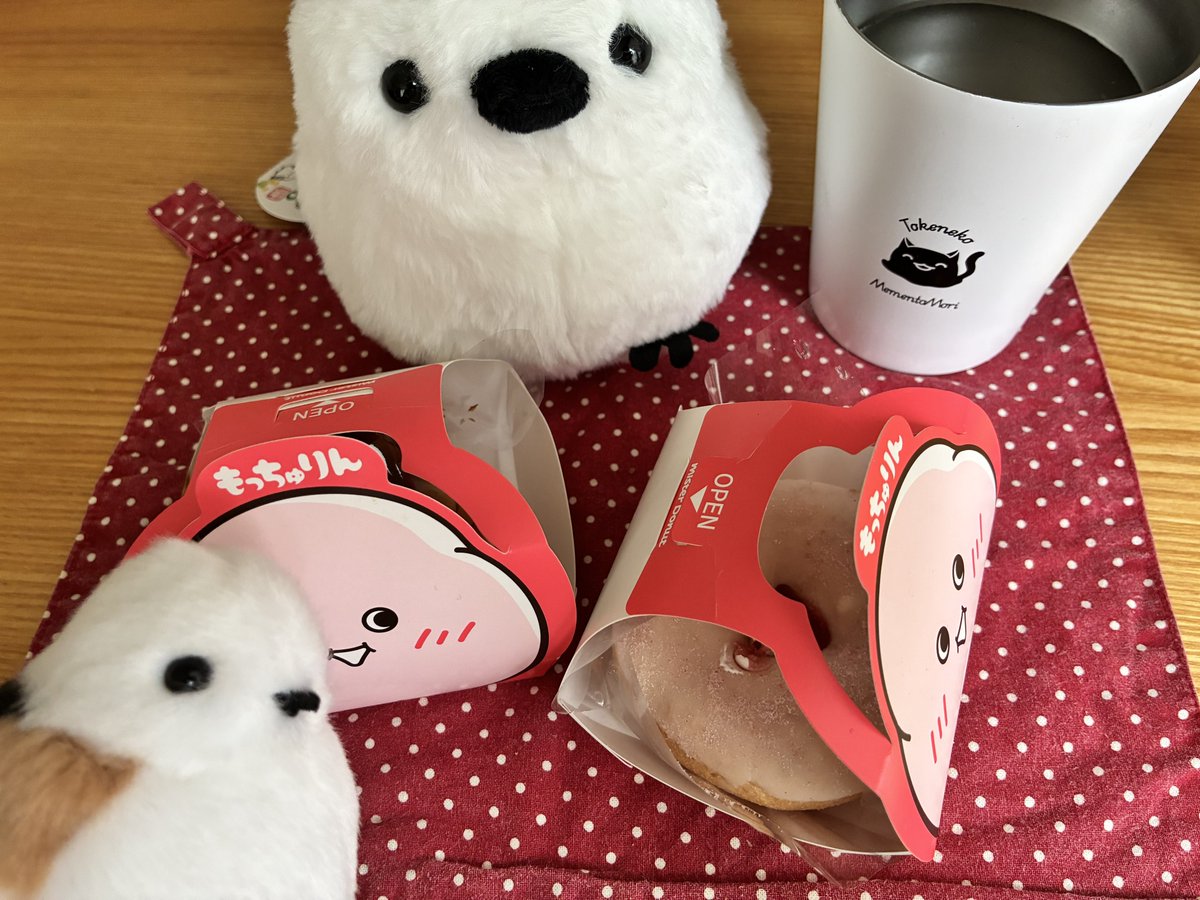 neko_y4's tweet photo. シマエナガくん、これがもっちゅりんだよ https://t.co/DcvAXqSyWv