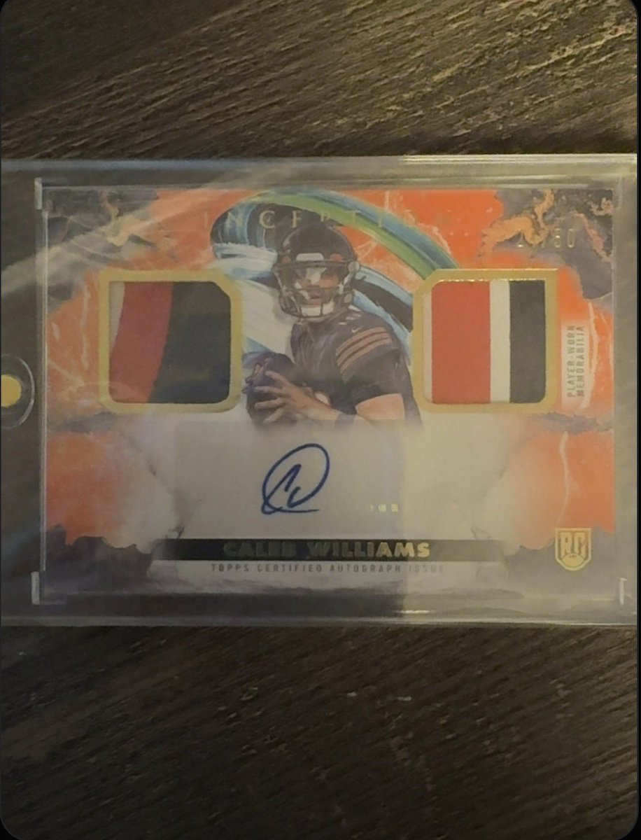 TraxMarketplace's tweet photo. Bear down! 🐻⬇️

This ‘24 Topps Inception Caleb Williams Franchise Foundation Rookie Patch Auto /50 (Orange Color Match) is pending listing on Trax! 😍🔥

https://t.co/glycYa4KWv https://t.co/E0IyTk1vCa