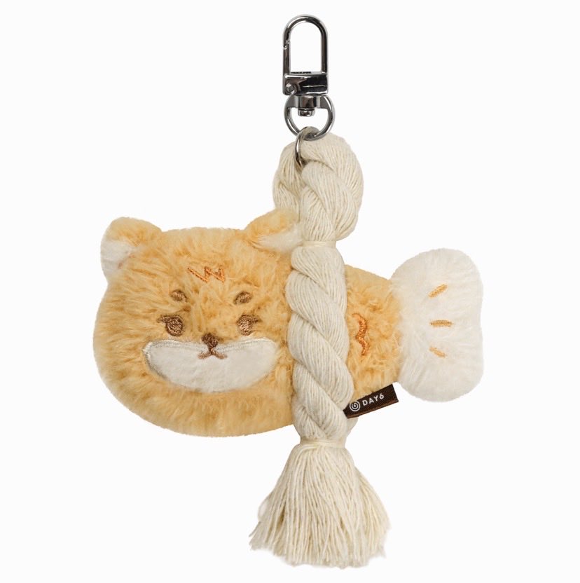 mrsjungchanwoo's tweet photo. petit denimalz plush keyring luck ver looks like a fish, this is definitely Dowoon’s idea😂 https://t.co/Scgenskx1W