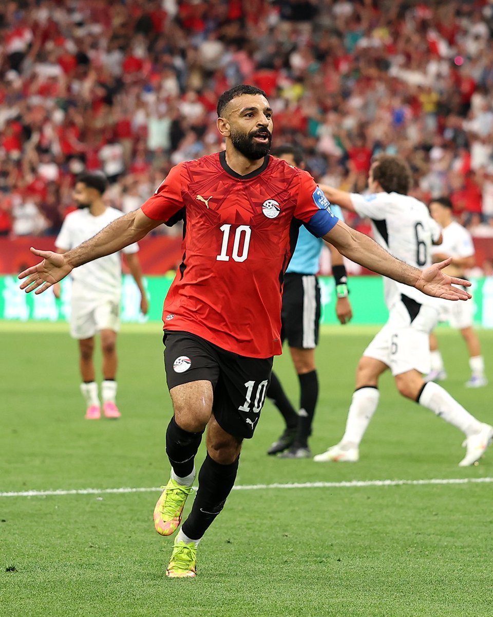 fifaworldcup_ar's tweet photo. 🇪🇬 🤴

#FIFAWorldCup https://t.co/tt0K6Td1uT