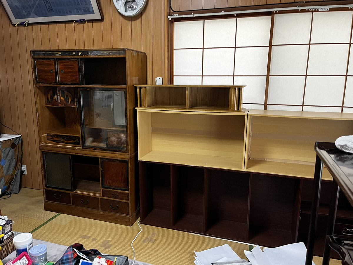 driving_happy's tweet photo. 輪島支援6月22日
前日からのご依頼で、搬入した棚と既存の棚を動かして食器等の整理でした。
ひとりで来たの？大丈夫？と言われましたが、意外と力持ちなので棚の移動もして、食器やお酒類も並べて終了しました！
おしゃべりしながら楽しい時間でした！
#災害支援TEAM_BーDASH
#輪島支援協働センター https://t.co/CVJI2ujiFt