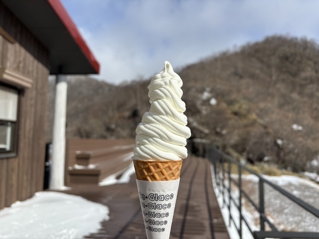 gunlabo's tweet photo. 2026年6月20日NHK「おはよう首都圏『土曜すてき旅
　』～絶景に！グルメも！初夏の赤城山を楽しむ」に登場！
標高1,000m超、条件があえば雲海が楽しめる鳥居峠へ！4月オープンした「ほぼの駅AKAGI」も😉
#TV登場店　#群馬

▼ほぼの駅AKAGI
https://t.co/VIP2rZOycd https://t.co/DRcVl1l1d3