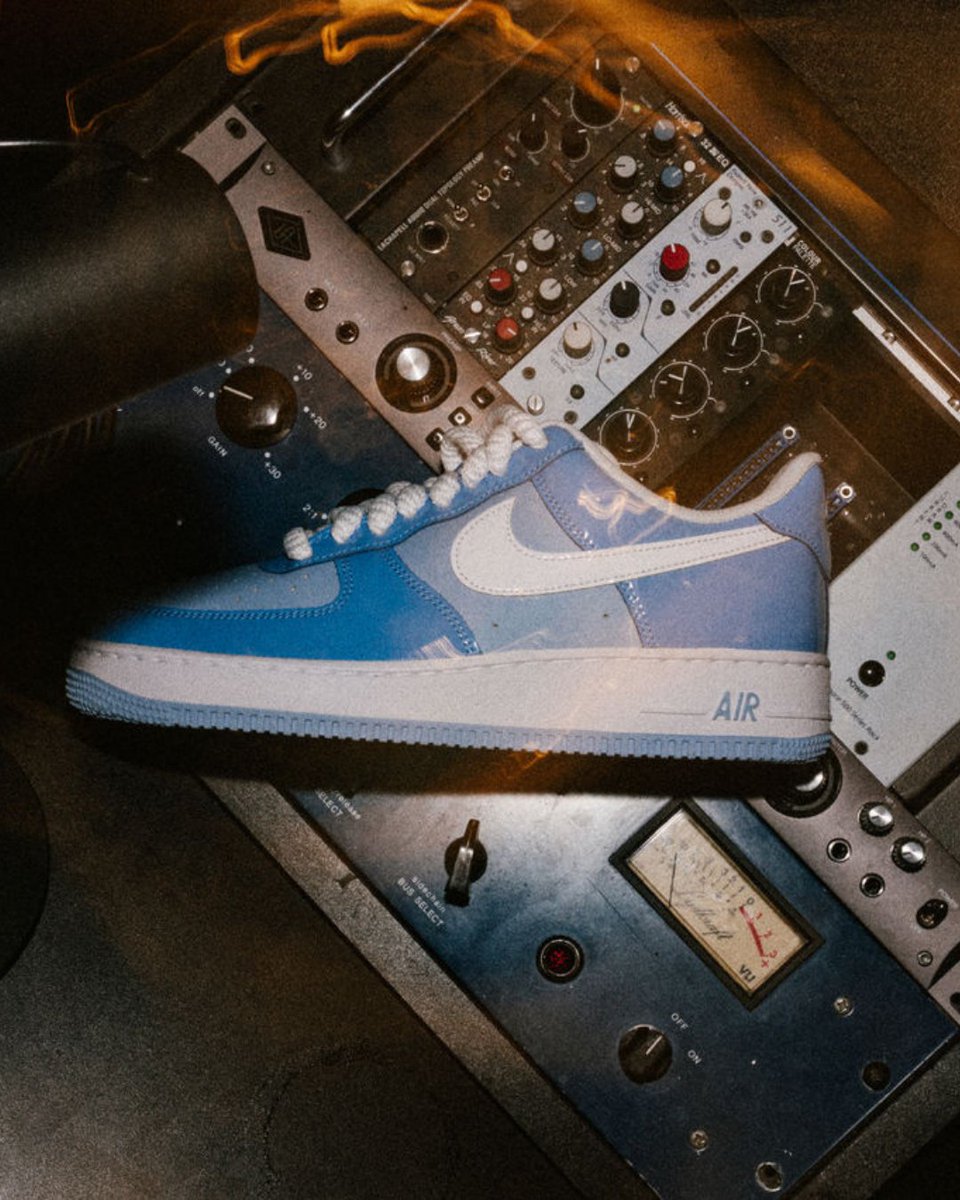 footlocker's tweet photo. We found our force 👟 https://t.co/PcMsj21oc6