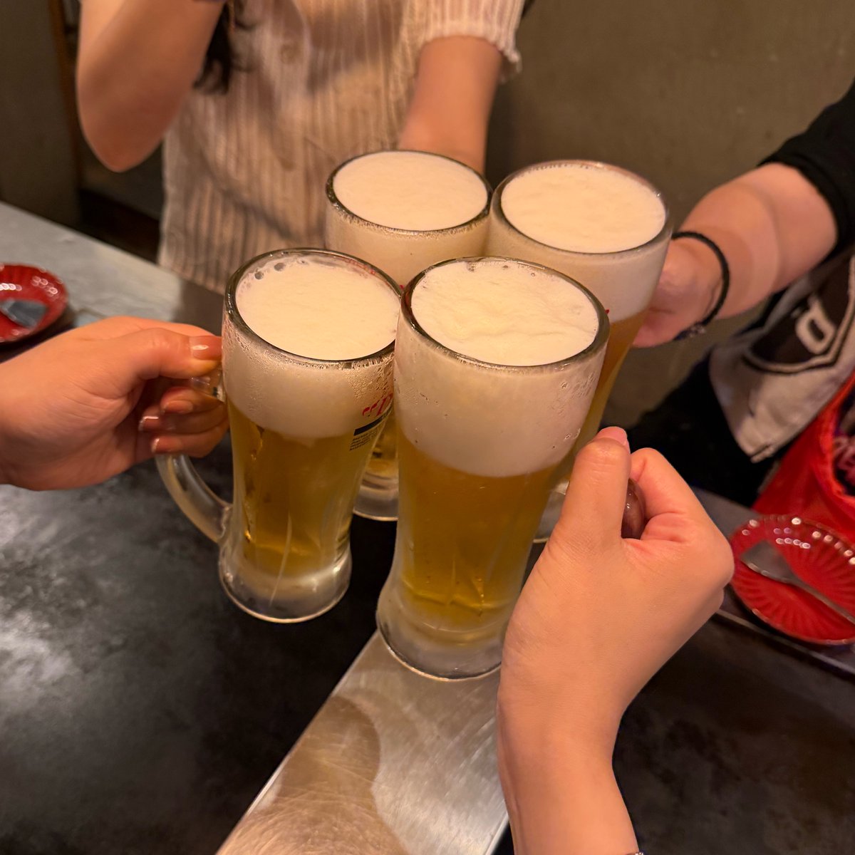 haeyoung112's tweet photo. 언니들과 동생이랑
고베 막콘 뒷풀이〰️💓
1차로 야끼토리
2차로 몬자야끼
야무지게 먹었습니다:)

📍やきとり魂 朝太郎
📍NEO鉄板焼バル 横山もじお

@agustdinmine https://t.co/nqCFzMTBS8