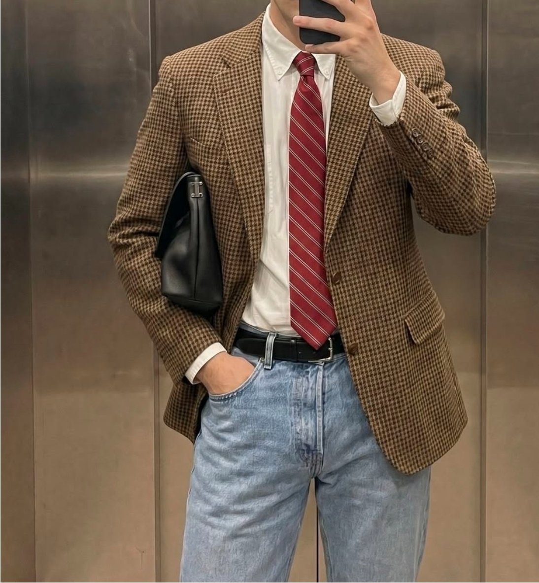 Dea_rBoss's tweet photo. The corporate rotation outfits. A week of office👍🏻 https://t.co/qSGE4SIoHS