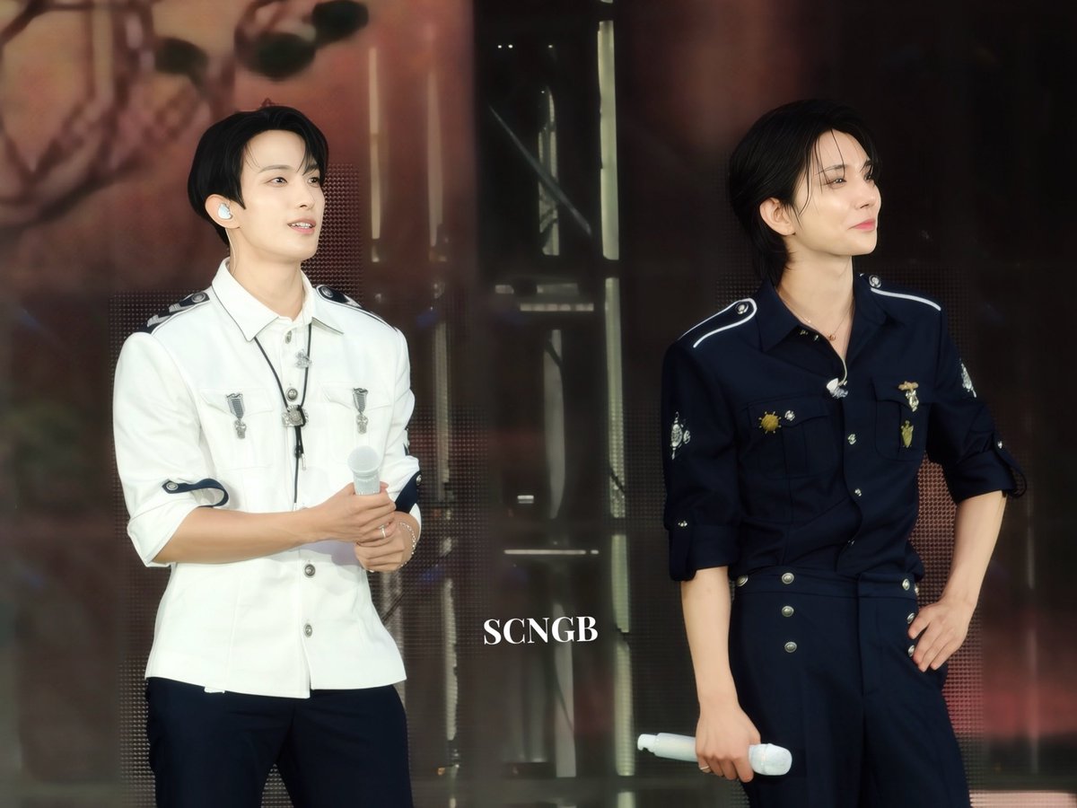 CcyVegetable's tweet photo. 260621 carat land
Couple model💕

#겸슈 #겸슈세트  
#KyeomShu #seoksoo 
#李硕珉 #洪知秀 
#DK #JOSHUA 
#도겸 #조슈아 https://t.co/nNlKDurl1Y