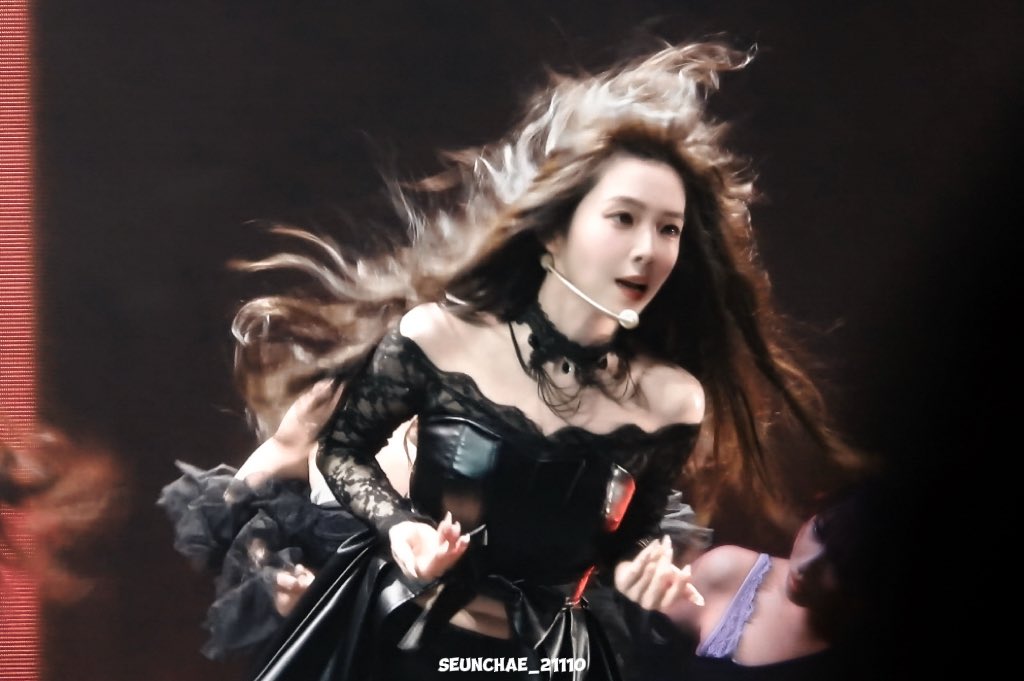 Seunchae_21110's tweet photo. 260620 I-WILL in Macau

🐰💗

#아이린 #IRENE #I_WILLinMacau 
#레드벨벳 #REDVELVET https://t.co/OLPMjL3WtA