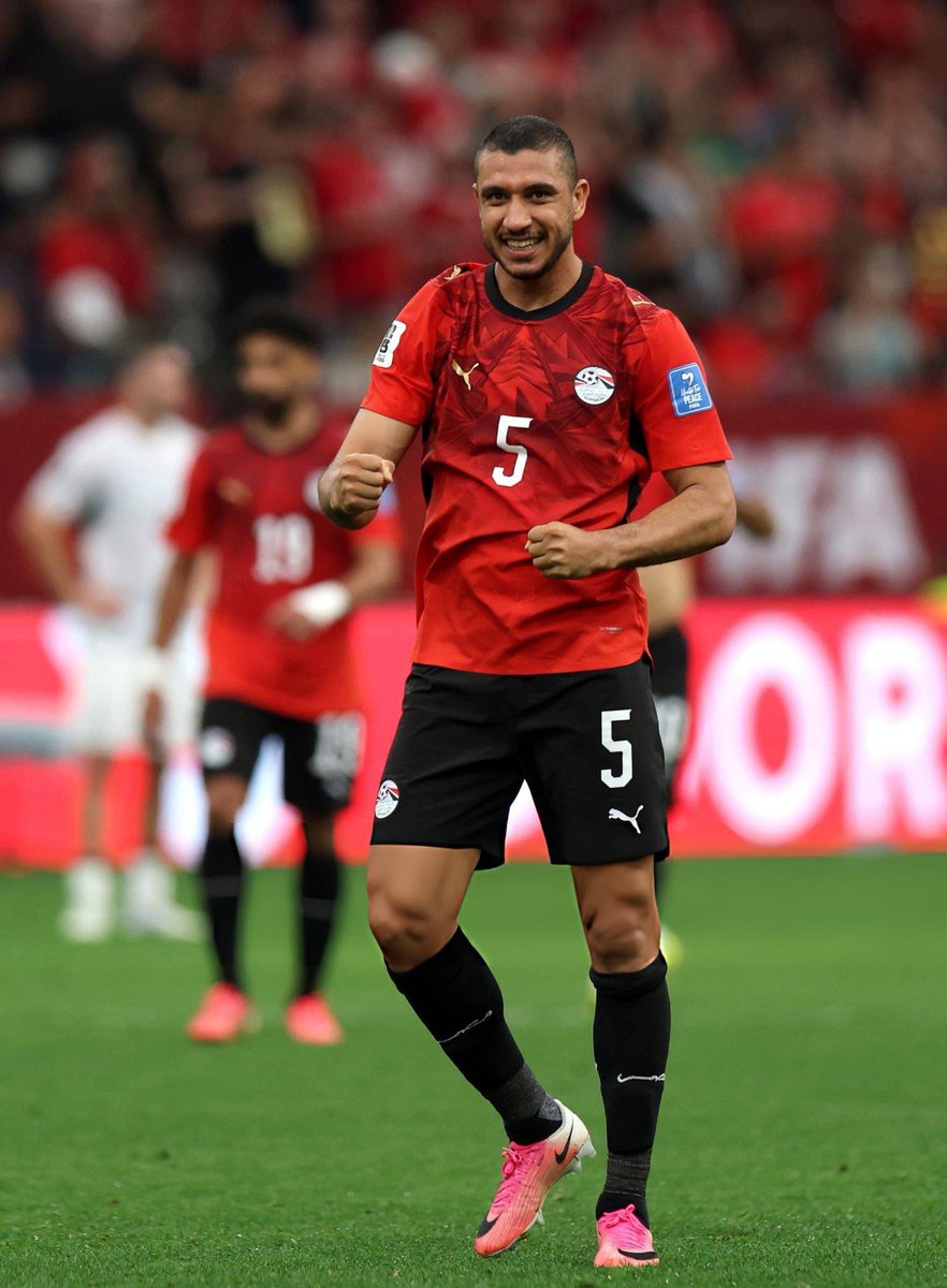 alainfcae's tweet photo. رامي ربيعة يشارك في انتصار منتخب مصر أمام منتخب نيوزيلندا 🇪🇬🪨 

#FIFAWorldCup https://t.co/Yq1B9BIOUo