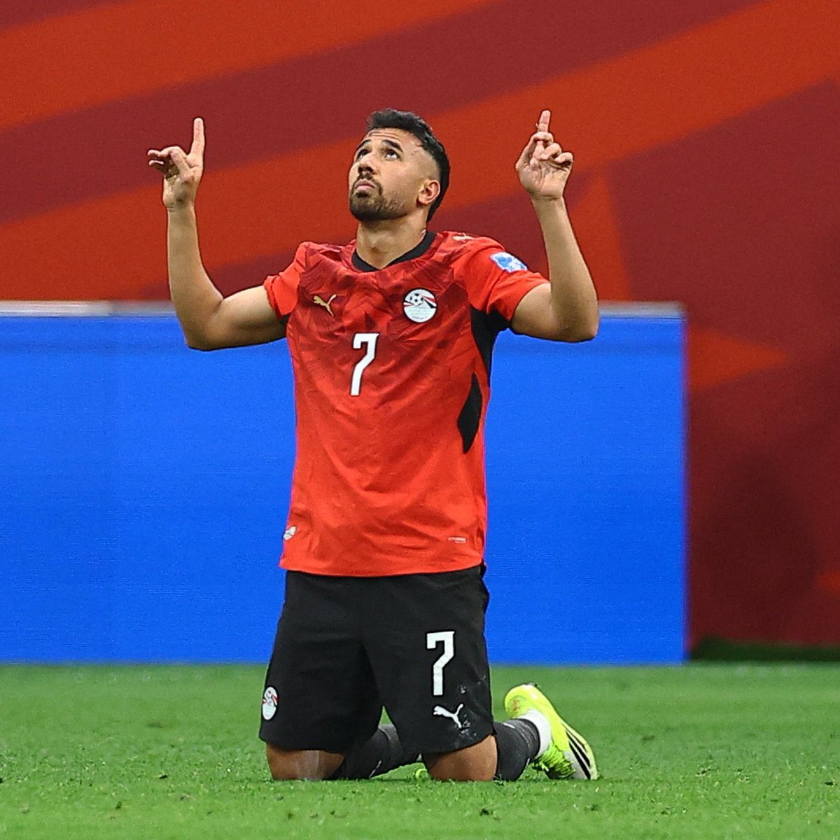 _93mr's tweet photo. #مصر_نيوزيلندا

والله و عملوها الرججاله :) ⚔️ 🇪🇬 
♥️♥️♥️♥️♥️♥️♥️♥️♥️♥️♥️

بعد ٤ مشاركات بـ كأس العالم 🏆 
( 1934 - 1990 - 2018 - 2026 )
مصر تُحقق أول إنتصار لها  امام نيوزلندا 3-1 

مبروك لـ أم الدُنيا ، مبروك للعرب 🔥🔥🔥
  « أنتم أبطال وفخر لنا » 👏🏻👏🏻👏🏻👑 https://t.co/a1C6EQjo6f