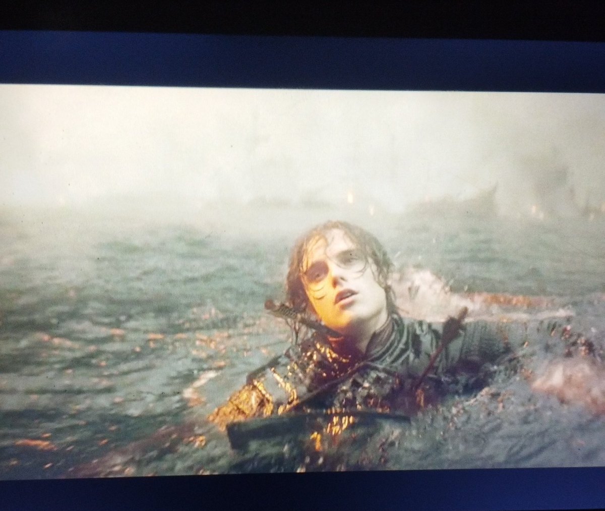 bridalshowerss's tweet photo. perder no mesmo ano dois Targaryen morenos que eram os herdeiros perfeitos e tinham potencial de se tornarem grandes reis realmente não é para os fracos de coração https://t.co/4ROc2uTKpQ