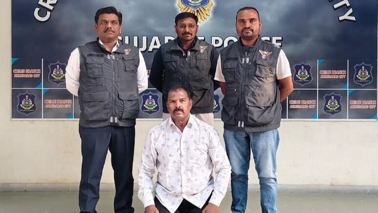 ndtv's tweet photo. Gujarat Cops Arrest 1992 Radhika Gymkhana Massacre Convict After 7 Years https://t.co/IP4bAbwKt8 https://t.co/mTg35IYEna