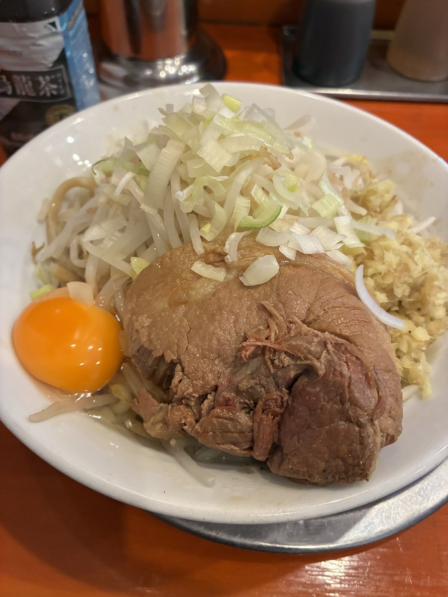 Pramahm's tweet photo. むしあついねー https://t.co/oGC4M72oAO