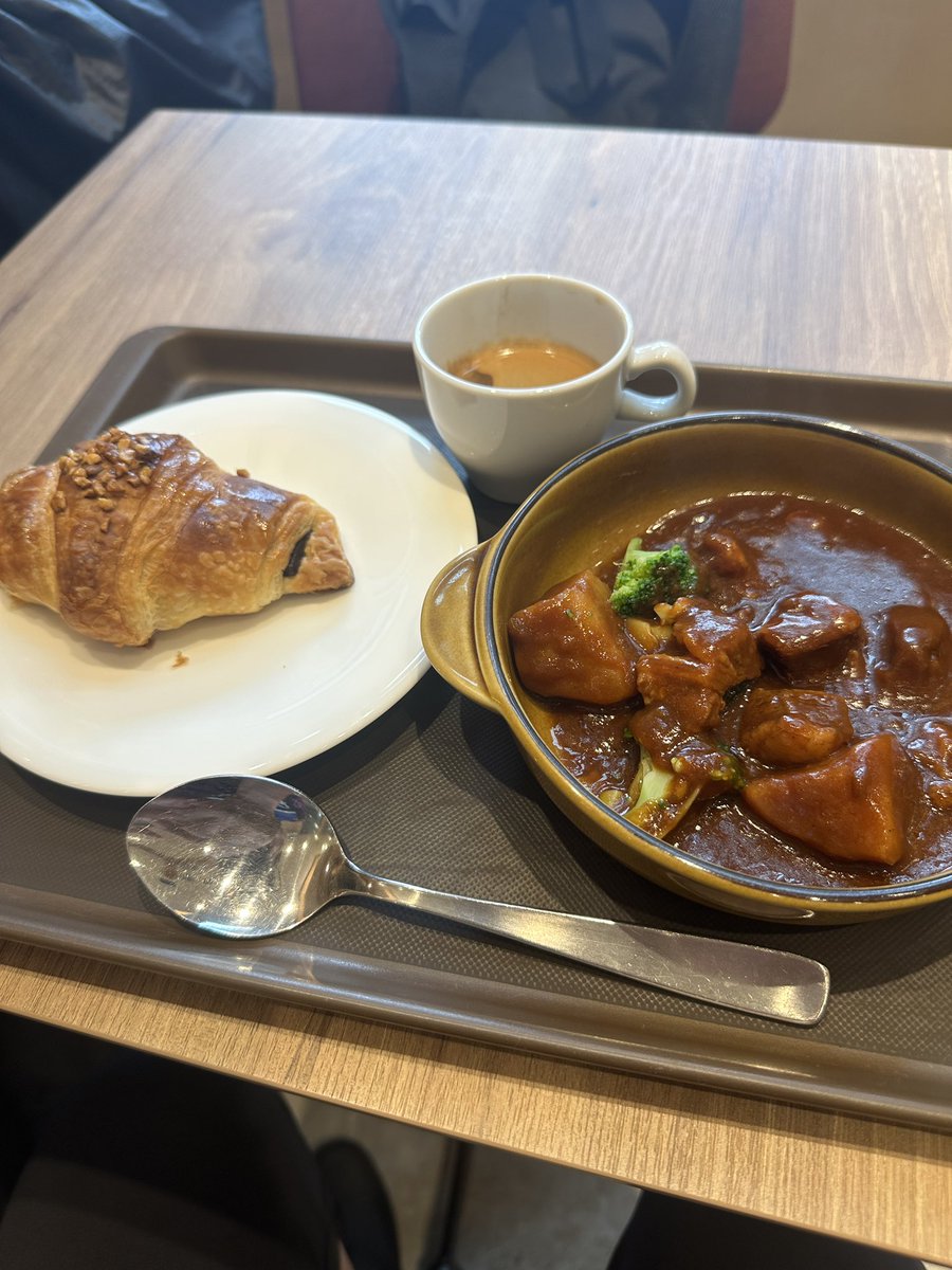 kozmo385's tweet photo. 電車の時間が余裕あるので、サクッとランチ。 https://t.co/5eC7JHbRbc