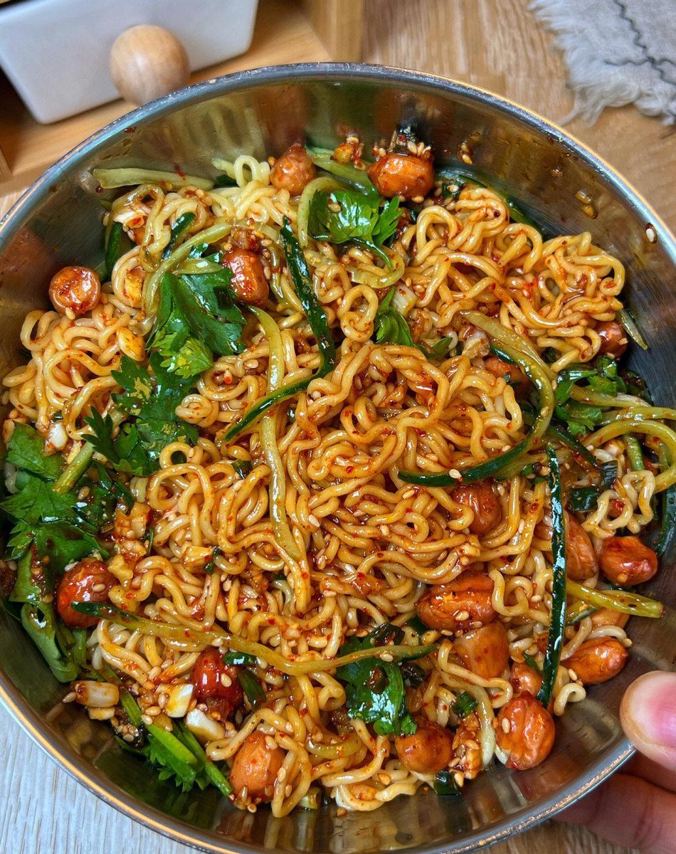 Nikitik15's tweet photo. Just whipped up homemade garlic butter noodles ! 10 mins, so creamy u0026 satisfying—weeknight win unlocked https://t.co/cc2TuaTPyO