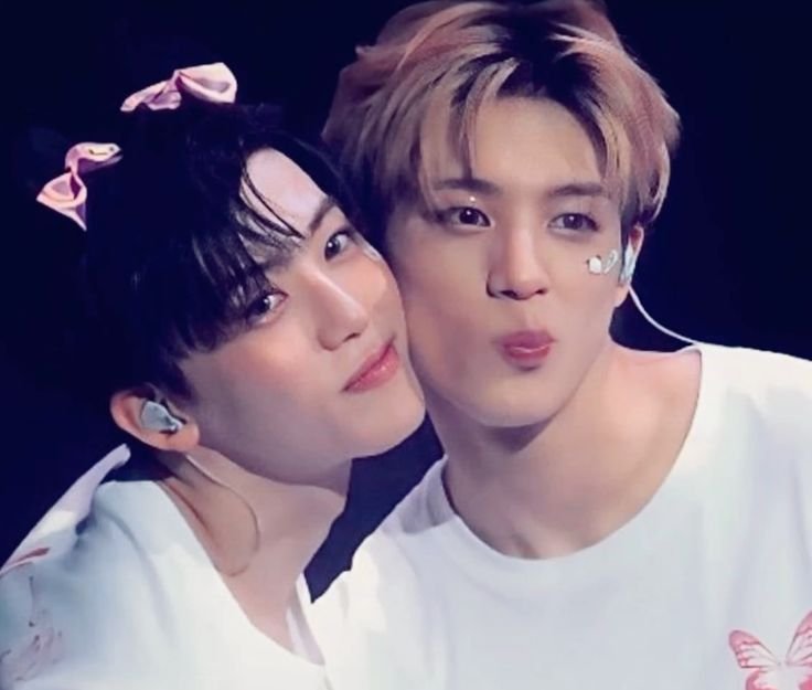 haczelnutze's tweet photo. kith kith~💖 https://t.co/T5tddzqOkX