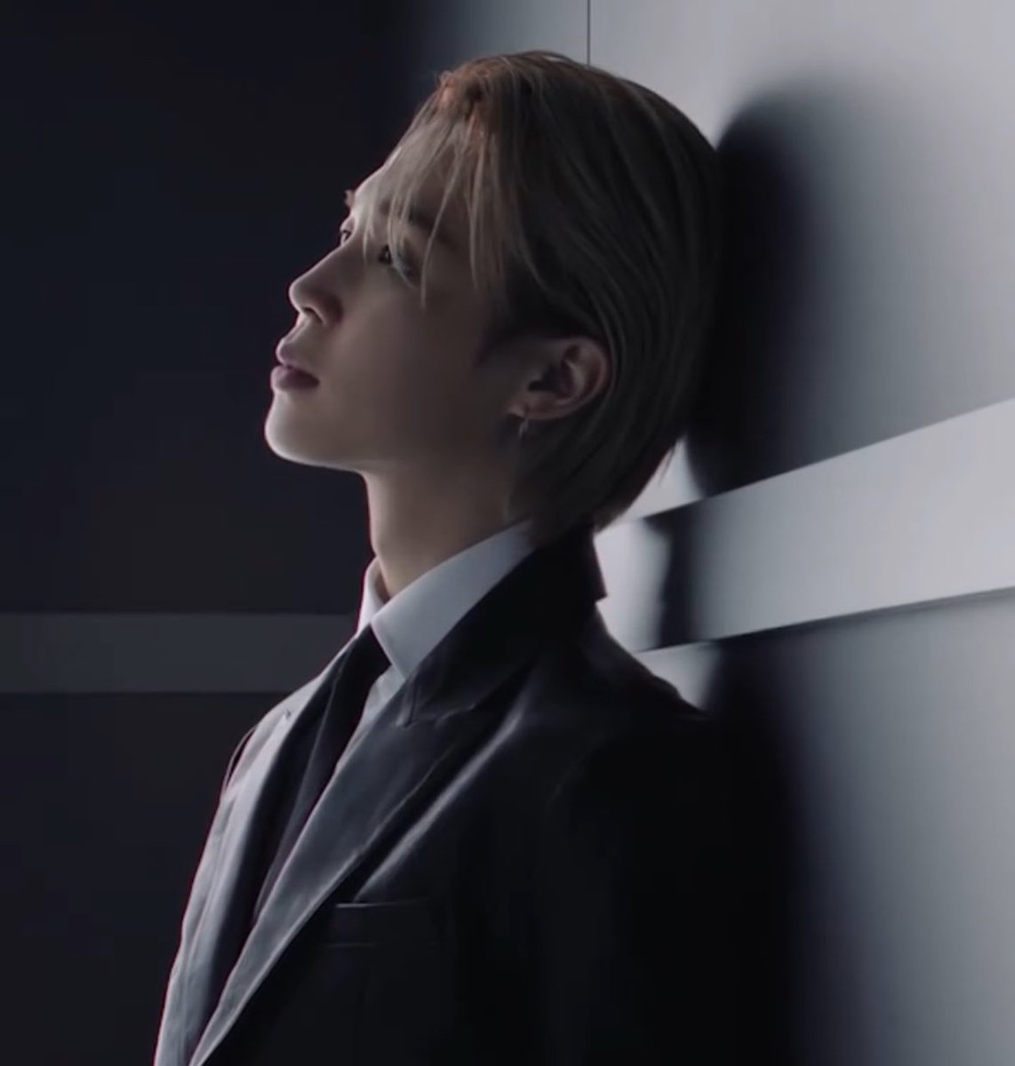 itsmejmn's tweet photo. @lador_official 세상에서 제일 아름다운 남자!

JIMIN ANGEL MUGUET 
FACE OF LADOR JIMIN 
LADOR GLOBAL AMBASSADOR JIMIN 
#JIMINxLADOR
#JIMIN #지민 #ParkJimin https://t.co/zgVRW4LJIX