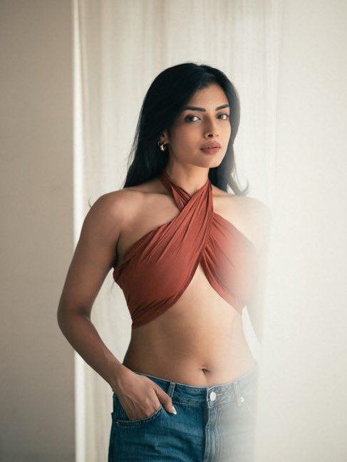 muthalbo's tweet photo. Ashna Zaveri
#Ashna #AshnaZaveri https://t.co/ZDpui2u5qh