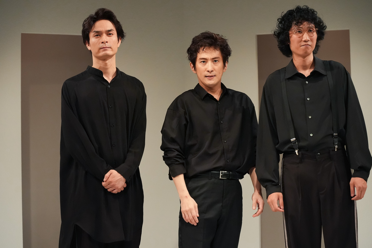 okepi_staff's tweet photo. 【公演NEWS】#成河×#ニシサトシ『#ハムレット』、シアター風姿花伝にて開幕！
舞台写真と開幕コメントが届きました！
▶https://t.co/0Rsl0myE4L

#永井茉梨奈 #林田航平 #矢野昌幸 #古川路
#風姿花伝ハムレット
📸田中亜紀 https://t.co/BXSRs44f8V