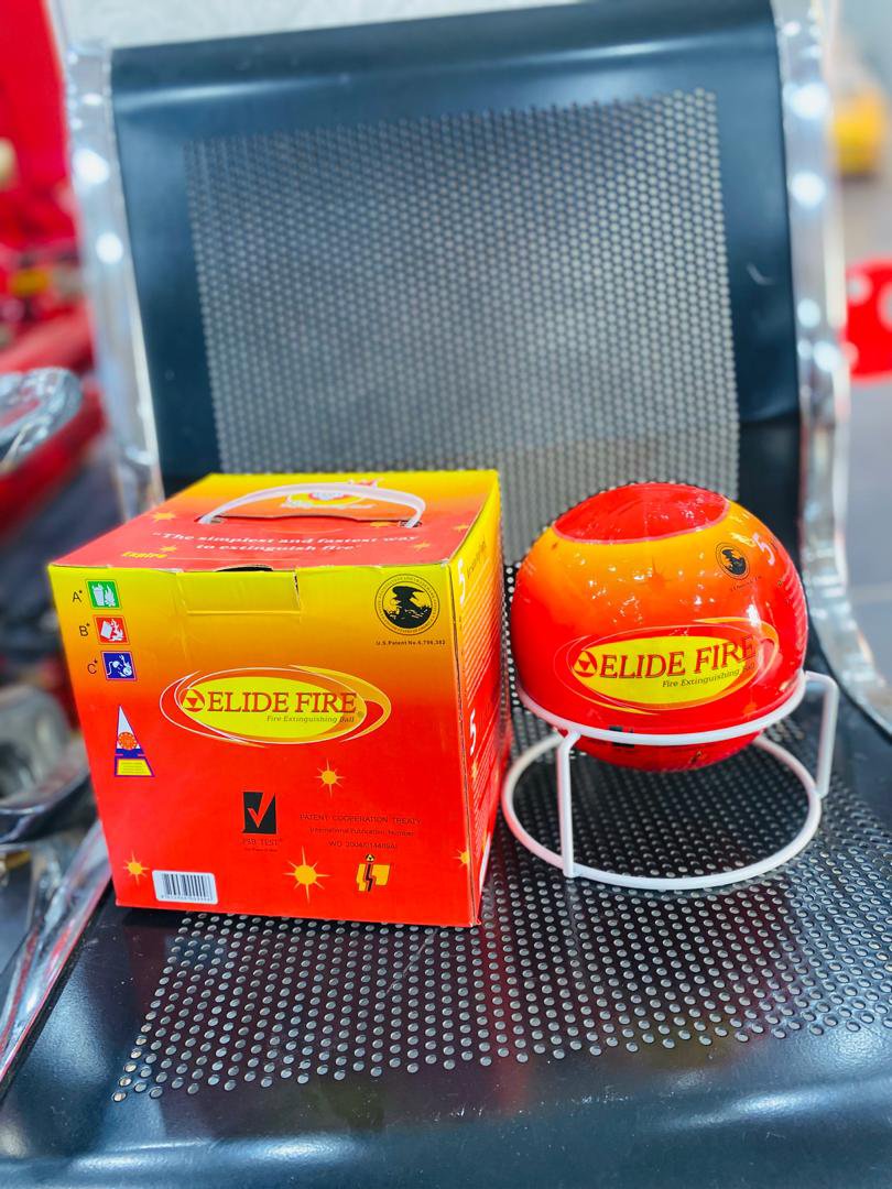 Ova_Daddy's tweet photo. @VivianIfeomaOj Fire and Safety 🦺 equipments 🧯 https://t.co/AN1NKjDfDU