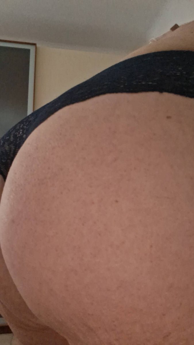 MarioFestone's tweet photo. Che bel culo la mia amica di 83 anni con voglia di cazzo
#granny #fatgranny #ass #anal #mature #bbw #anal #perizoma https://t.co/BdmQ4RVd5g
