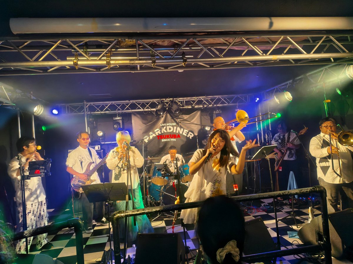 okazin's tweet photo. 昨日！つくばパークダイナーありがとうございました🤗🤗🤗
DaimonOrchestraです。
地元の方とのエッチな写真を添えて。やったー！
#油水
#abaoaqu https://t.co/Mq8aeh1j0B