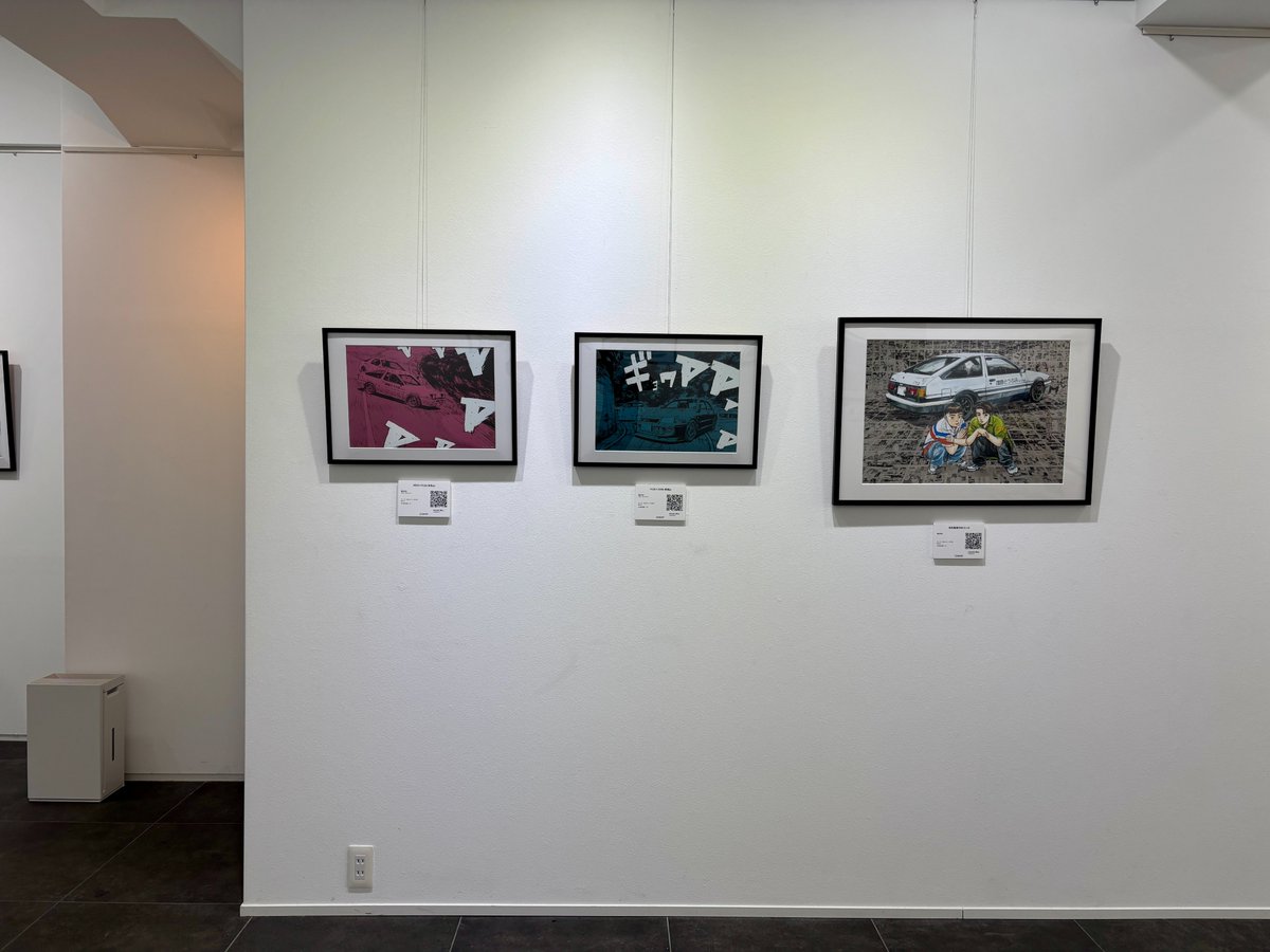 gaaat_art's tweet photo. 【『頭文字D』次は福岡にて開催】

『頭文字D』 Art Exhibition 大阪会期を本日終了いたしました。
たくさんのご来場誠にありがとうございます。

次の舞台は福岡！
ぜひ、アートとなった『頭文字D』の世界を会場でお楽しみください！

※��雑時はご予約優先となります。
予約はこちら：https://t.co/qH1ZE3k6aN