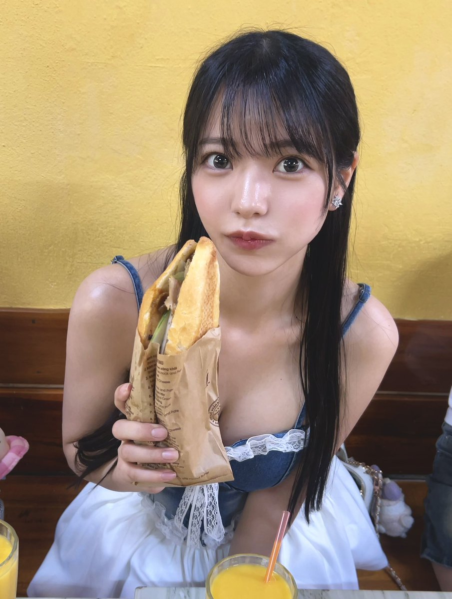 korokorococoroo's tweet photo. 35℃🥵 https://t.co/ftjJend4n4