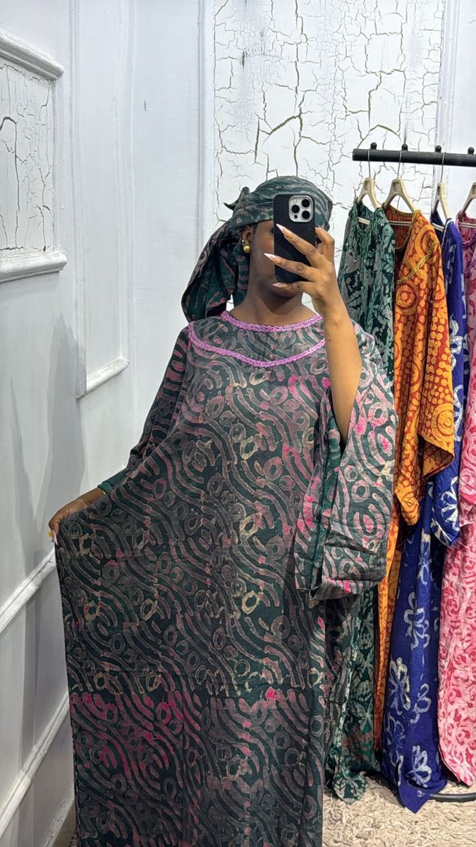 haleemed's tweet photo. Adire gown original quality with scarf ✨✨✨

Price:20,000

Location:Kano

Nationwide https://t.co/NjbADB0N7P