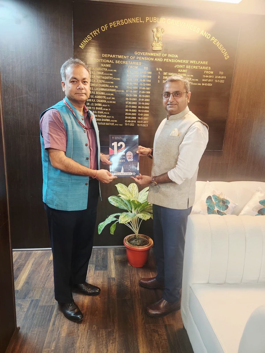 vivek_web's tweet photo. Honoured to meet Shri @DhruvjyotiS, Joint Secretary, Department of Pension & Pensioners' Welfare (@DOPPW_India), Govt. of India, and grateful to receive the book on #12YearsOfModiGovernment.
Insightful discussion on pension reforms, digitalisation, Digital Life Certificate (Jeevan Pramaan), and efforts towards a single-window grievance redressal system for millions of pensioners.
Hoping to see more citizen-centric reforms in the years ahead.
#PensionReforms #DigitalIndia #Governance #ViksitBharat #CitizenFirst @DrJitendraSingh