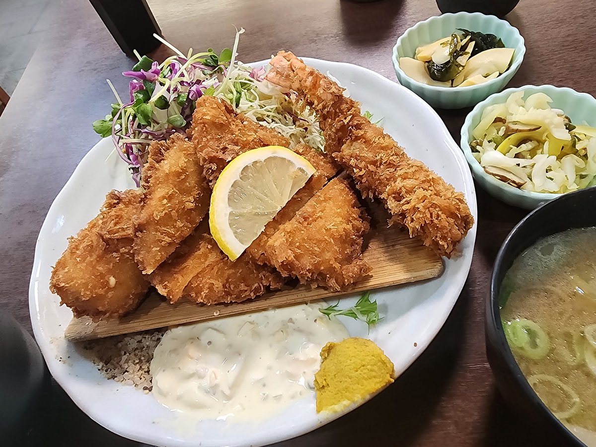 bar1209's tweet photo. 増量飯1食目！！とんかつ『たわら』🤤 https://t.co/BYa9pAUaMS