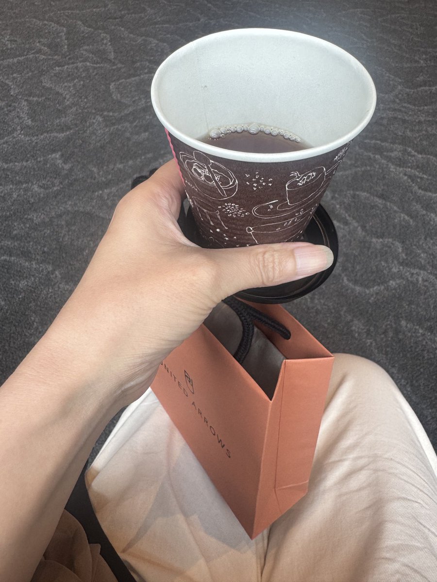 meg_mrmgm's tweet photo. #株主総会
ユナイテッドアローズ2回目の参加
楽しみー https://t.co/Bj5rBdt3HN
