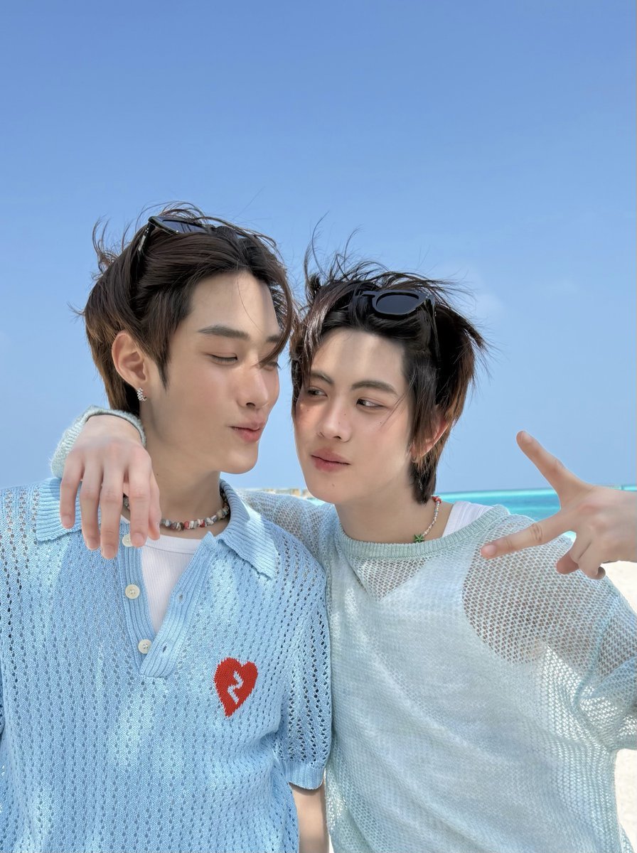 thisishyjx's tweet photo. ตู้เสื้อผ้าเดียวกันนิ https://t.co/5ySw5dgKtv