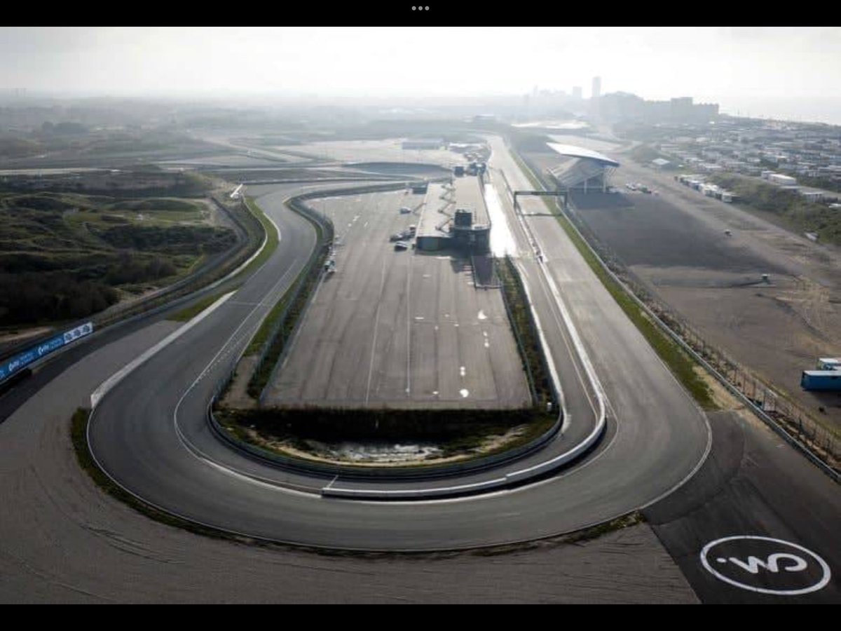 Maryzeggenze's tweet photo. 😡😡Ik heb het al vaker gehad over de walgelijkheden die onder het circuit van Zandvoort plaats hebben gevonden. Ik werd voor gek verklaard. Veel bekende politici, koningshuis en andere bekende mensen waren hier bij betrokken.👇👇 https://t.co/rA46K51cVV