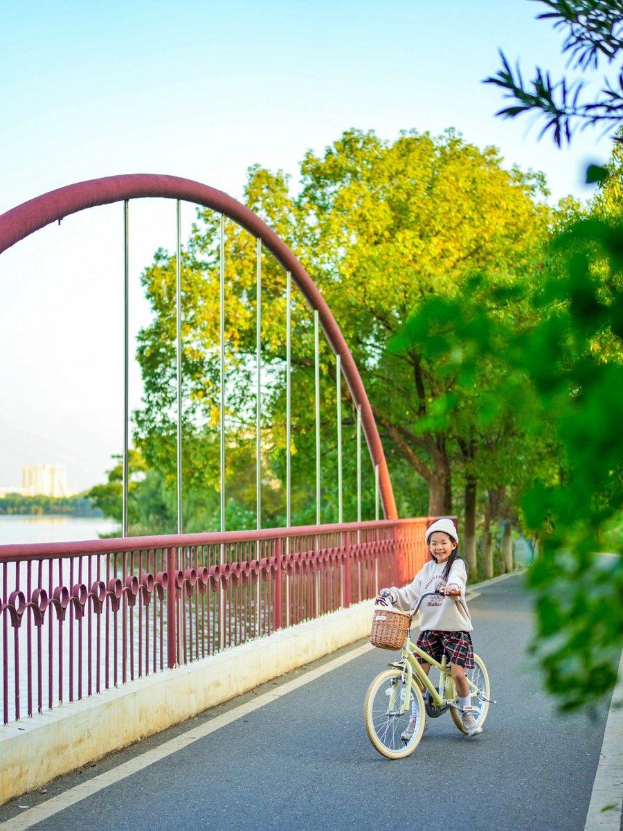 PlayNik2's tweet photo. Just wrapped up a sunny morning bike ride along the riverside, fresh air and gentle breeze—perfect start to the weekend! https://t.co/eBRng8cVt1