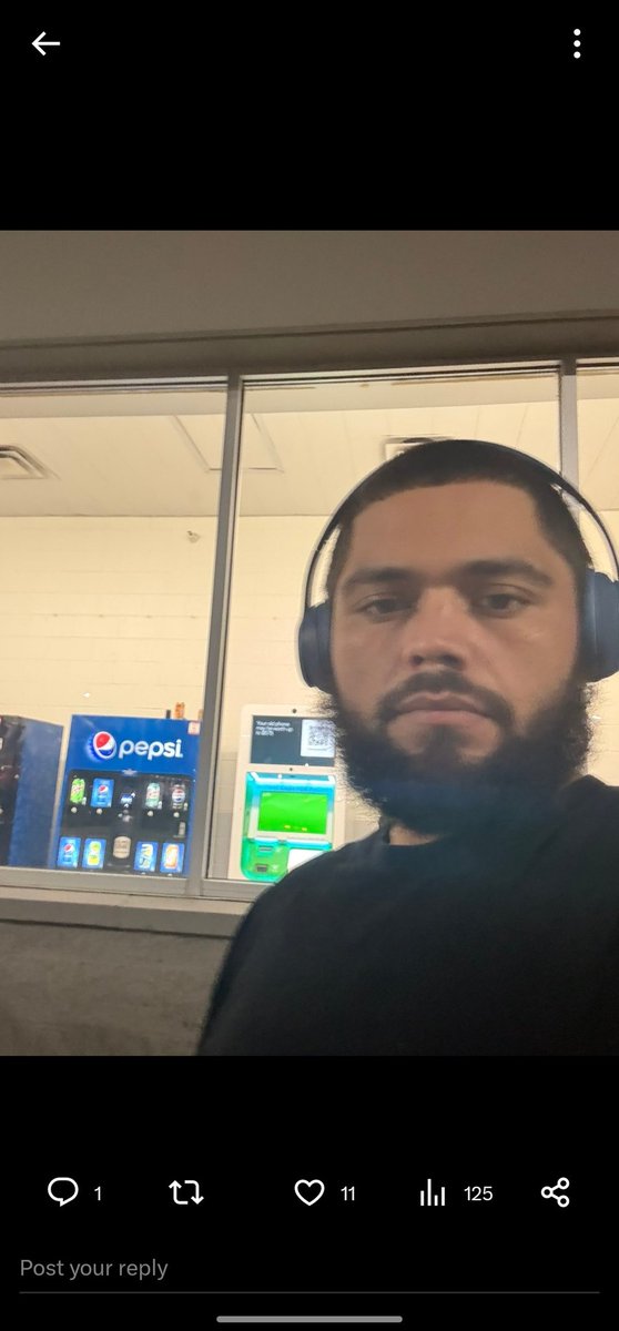 pGabasusso's tweet photo. @badattrading_ This is the well-known scammer Doji, who exploited his following and took advantage of vulnerable, sick children to make money. A truly disturbing individual. https://t.co/P8JZ7qfHjb