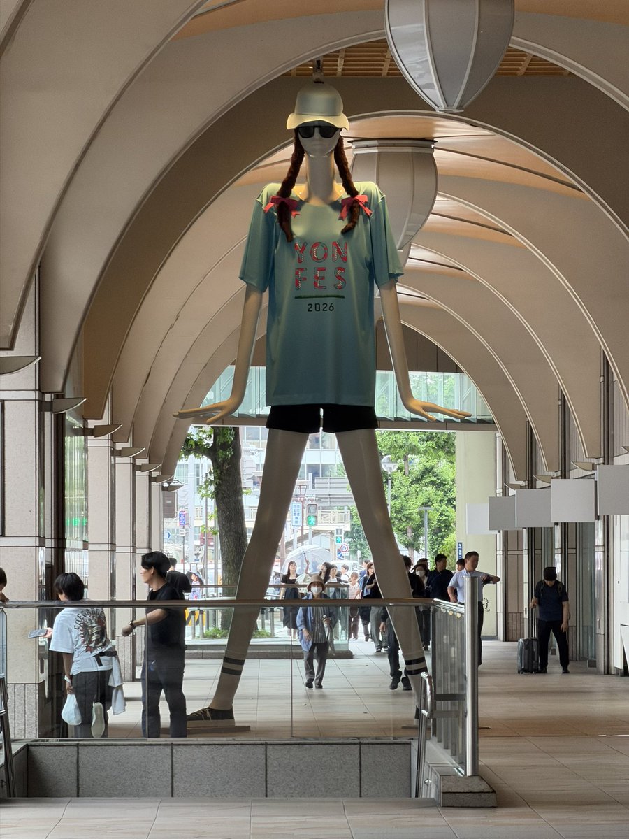 kei_team's tweet photo. ナナちゃんゲットー！
巨大な駅のここにいた　名古屋駅でかい、人が多い https://t.co/UclyTdqNlK