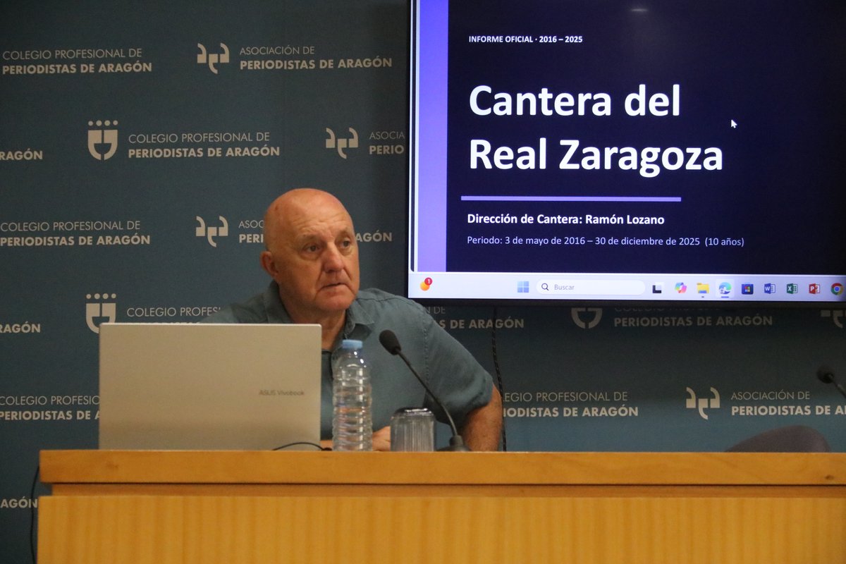 MBlanquillo1932's tweet photo. 🎙️ Ramón Lozano se pronuncia en rueda de prensa sobre su salida del #RealZaragoza y sus 10 años al frente de la cantera: 
🗣️ "La situación está judicializada. Durante toda mi relación con el Real Zaragoza, cumplí mis obligaciones con lealtad y compromiso"

🗣️ "Hay un contrato, unas responsabilidades, jerarquías e interlocutores definidos. El club creó una posición nueva (el puesto de David Navarro) que creo que invadía mis competencias"

🗣️ "Por mi parte, no hay problema a que una dirección de un club haga lo que tiene que hacer. Yo tengo mi dignidad laboral y un contrato que dice lo que yo tengo que hacer"

🗣️ "Durante estos 10 años, han debutado 45 jugadores en el primer equipo, 37 de ellos procedentes del Juvenil o más abajo"

🗣️ "En 10 años, 45 futbolistas han sido captados por otros clubes profesionales, la mayoría sin compensación. Es dañino"

🗣️ "Nuestros rivales, que nos captan futbolistas, son Real Madrid, FC Barcelona, Atlético Madrid o Valencia. Con esto estamos compitiendo para desarrollar la cantera y evitar la fuga de talento. Y le compites al Barça o al Valencia"

🗣️ ¿La Ciudad Deportiva? "En mi modesta opinión, hemos tenido una nave espacial muy vieja, pero muy buenos astronautas, que son los entrenadores y jugadores"