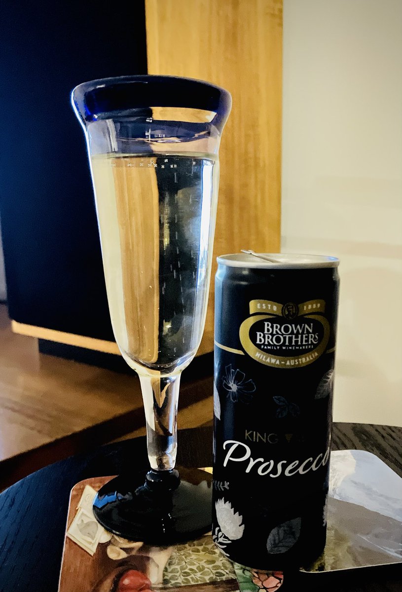 TheFoodGranny's tweet photo. Waiting for my bro to bbq the steaks 🥩 #proseccotime #melbourne https://t.co/w30z0jbZui